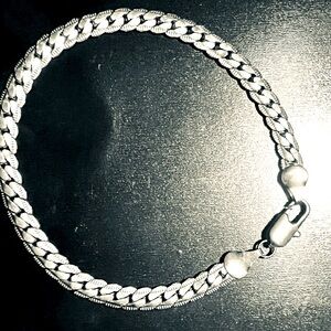 Women’s bracelet Sterling Silver (925) stamped.
